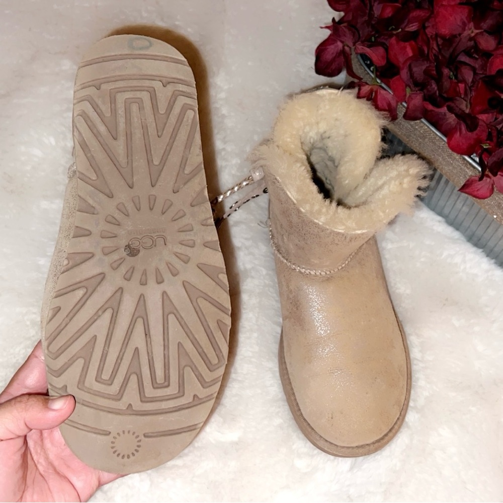 UGG Renn Boot in Sand - Picture 9 of 12